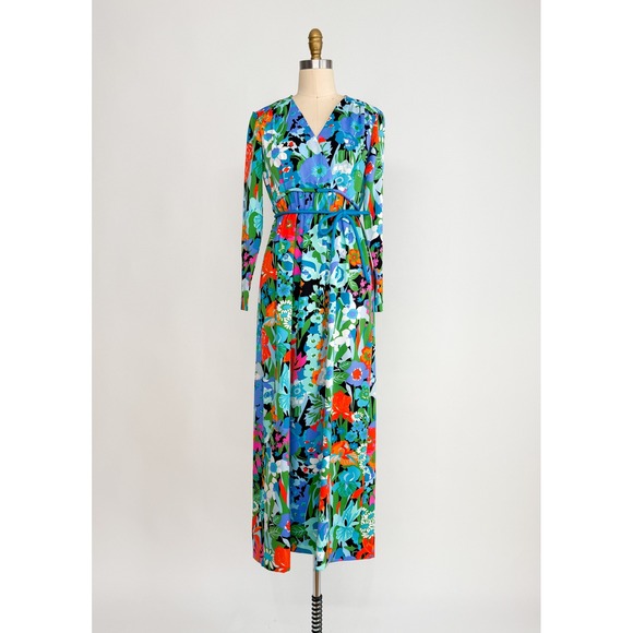 boho maxi dress 70s It's maxi dresses like this one that ensure fashion's enduring obsession with 70s boho style Effortlessly chic, comfortable, flattering, relaxed and ready to go to the beach, out for dinner or to